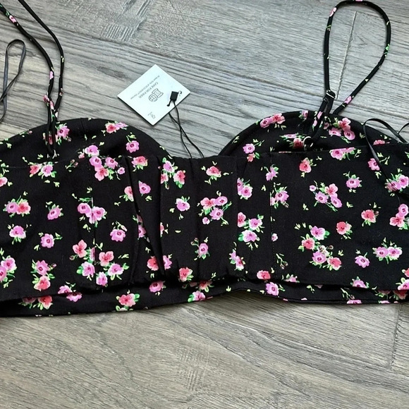 ✨🆕Zara🆕✨ | Black and pink  floral bustier crop top - Picture 10 of 11